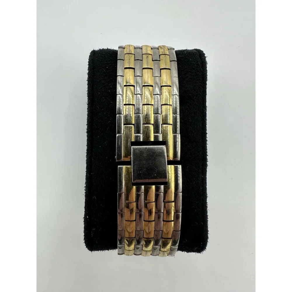 Vintage Seiko Quartz Two Tone Gray Striped Dial Dress Watch 7.5